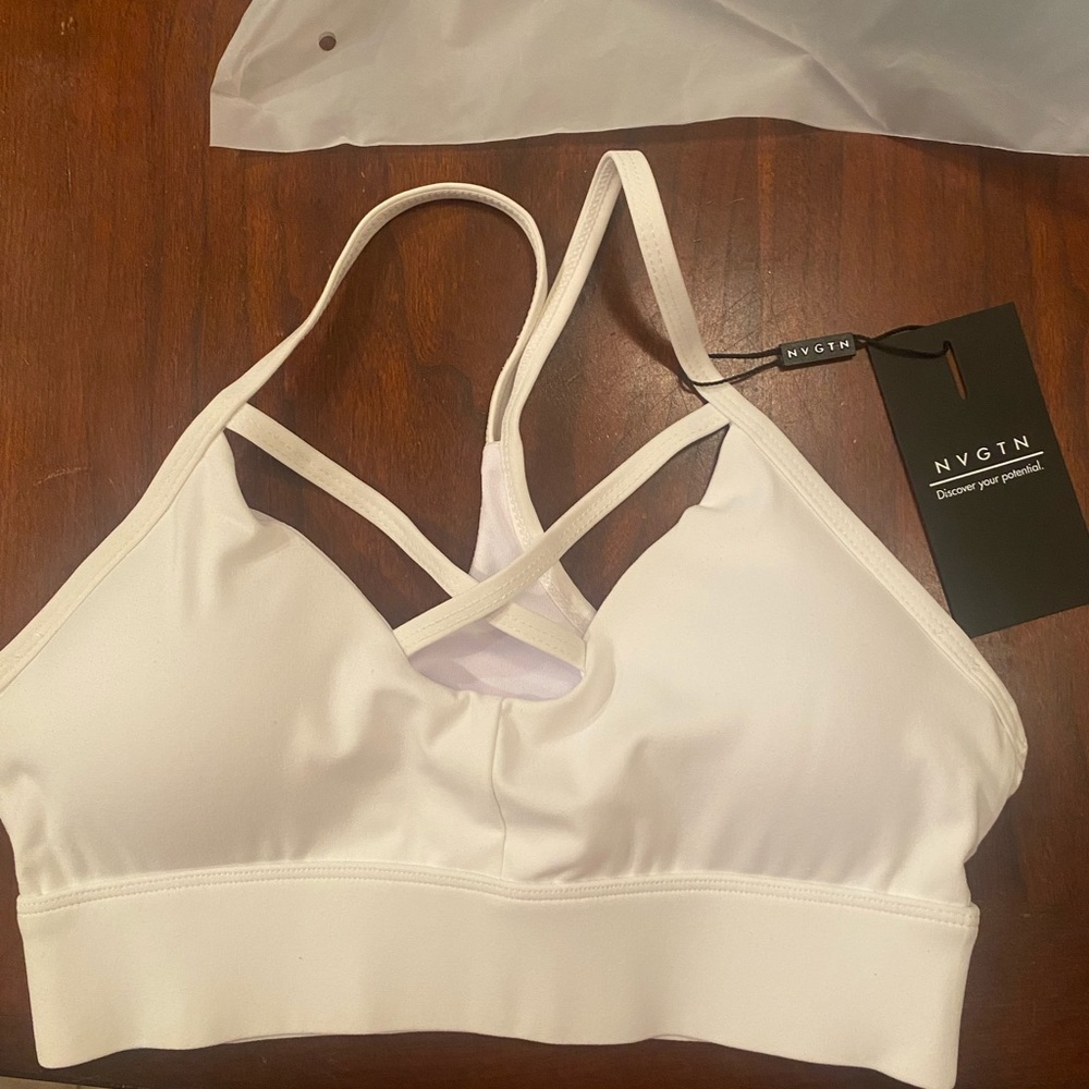 NVGTN NWT white oasis sports bra. Size XS - Picture 3 of 3